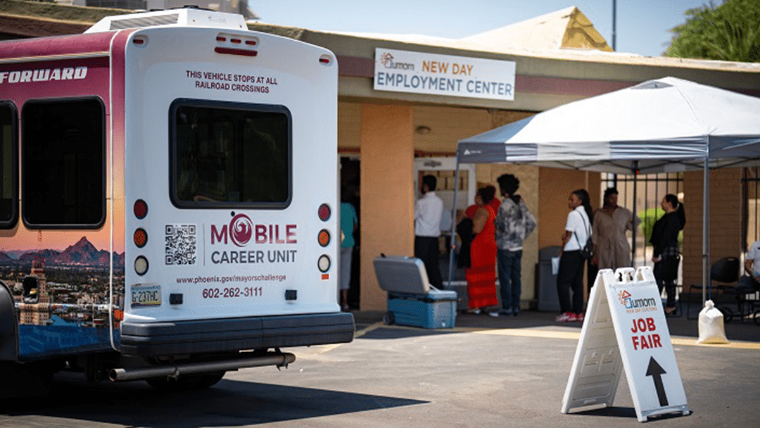 Phoenix Mobile Career Unit Facilitates Employment Opportunities at UMOM Event 